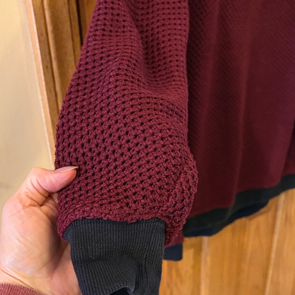 Sanctuary Burgundy V-Neck Sweater - Picture 5 of 10